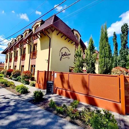 Jolan Pension & Restaurant Cicov Exteriör bild